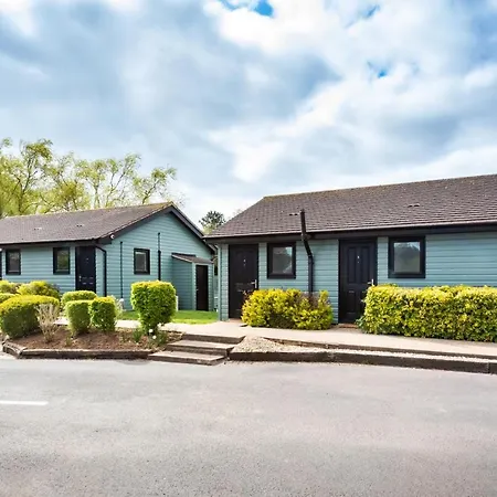 The Vale Golf & Country Club Vila Bishampton Exterior foto