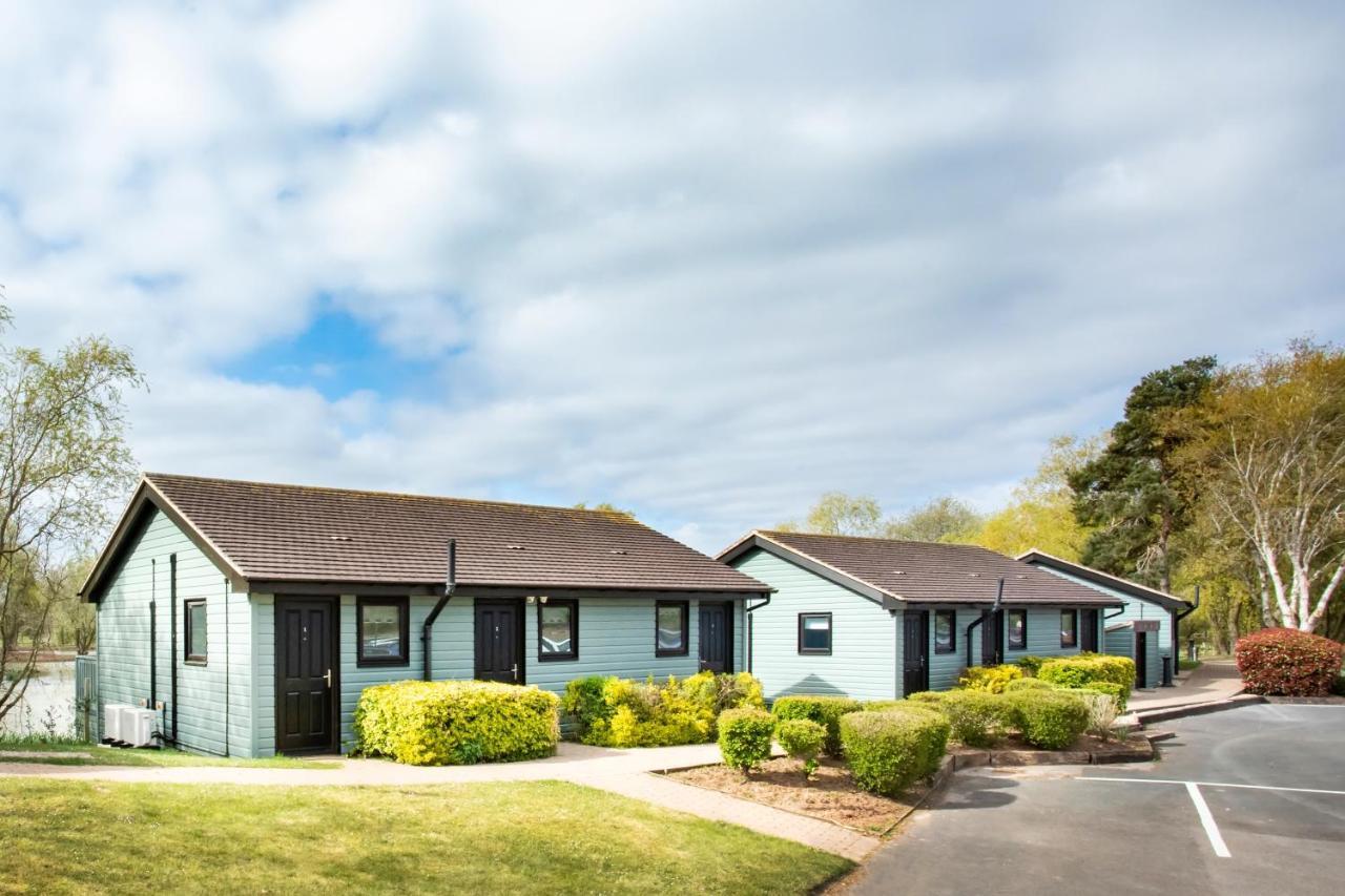 Lodge The Vale Golf & Country Club