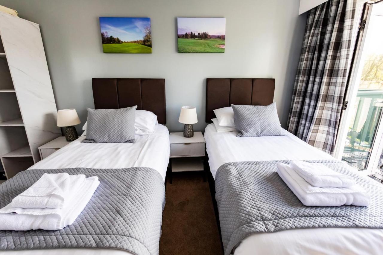 Lodge The Vale Golf & Country Club