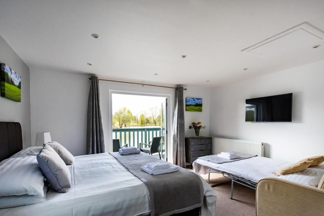 Lodge The Vale Golf & Country Club